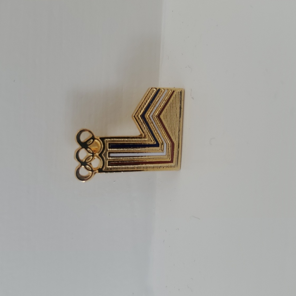 Souvenir Pin Possibly 1984 Winter Olympics SARAJEVO